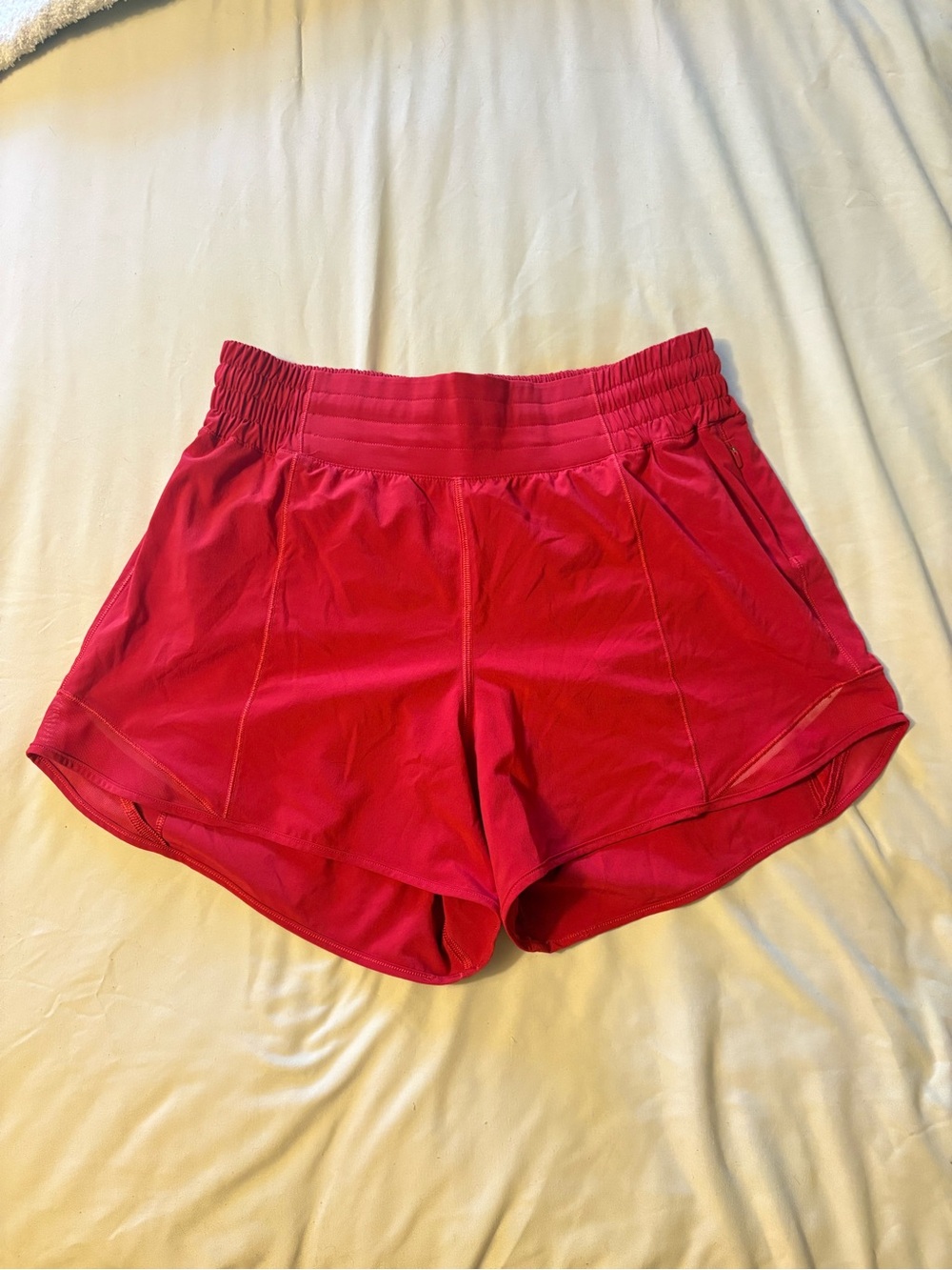 lululemon Hotty Hot High-Rise Lined Short 4" Like New in Red